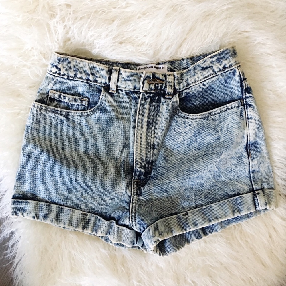 american apparel • vintage high rise denim shorts